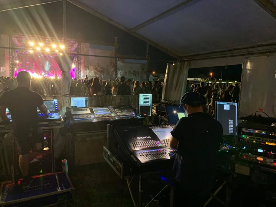 10157452305599277 3357175965900865536 N